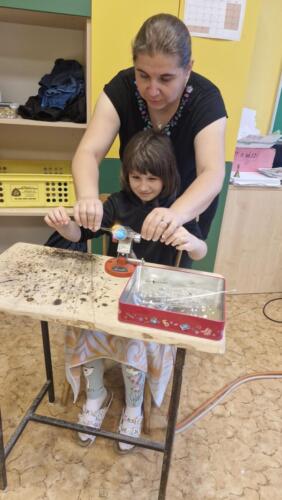 3.-Nazhavime-nad-plamenem...