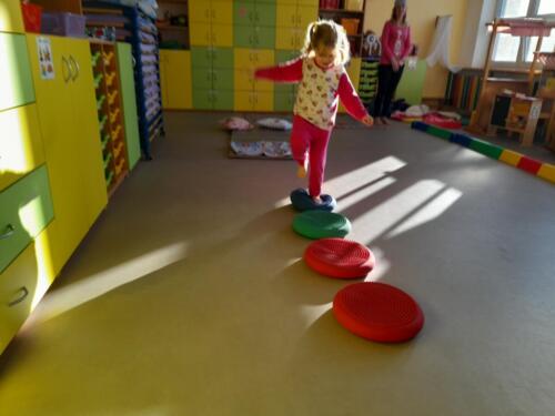 Balancujeme-v-pyzamu