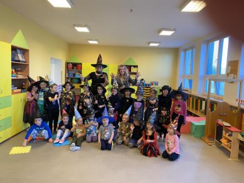 Carodejnice-a-carodejove-v-akci