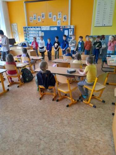 Druhaci-uci-predskolaky-basnicku