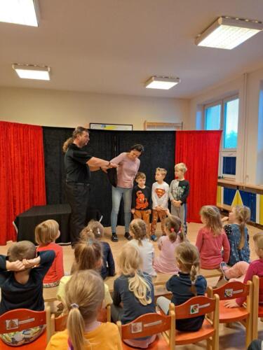 Kouzli-i-p.-asistentka