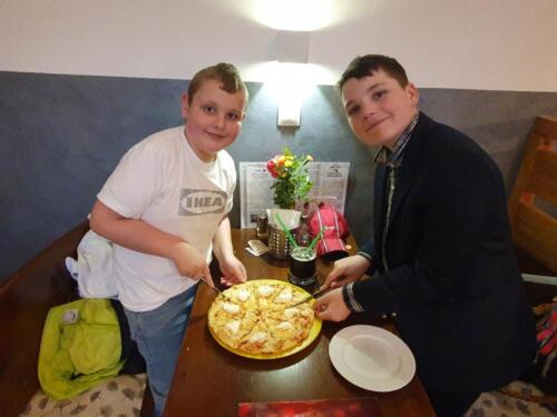 Odmena-za-vystoupeni-v-telcske-pizzerii.