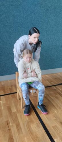 Ucime-se-jak-nekoho-vyprostit-z-auta...