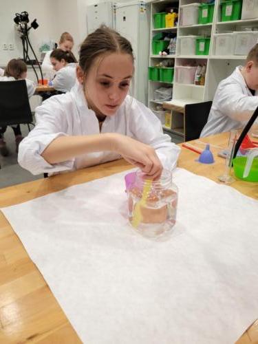 Vejce-vznasejici-se-ve-vode