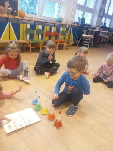 U Broučků je veselo