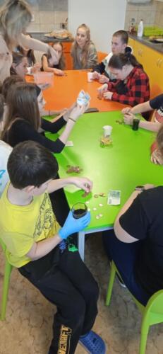 pocitani-penez-vytezek-akce