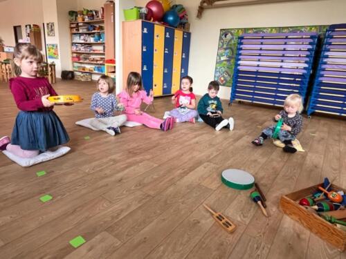 zpev-s-rytmickymi-nastroji