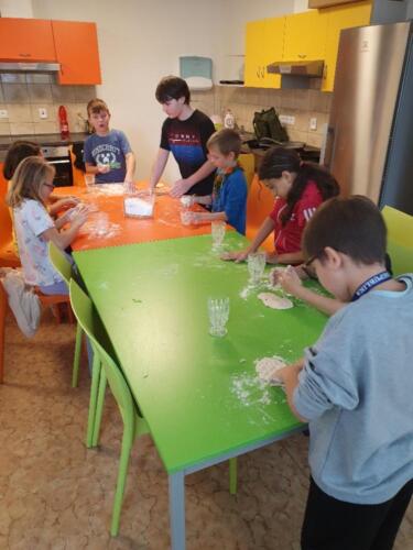 zpracovani-testa-na-psenicne-placky